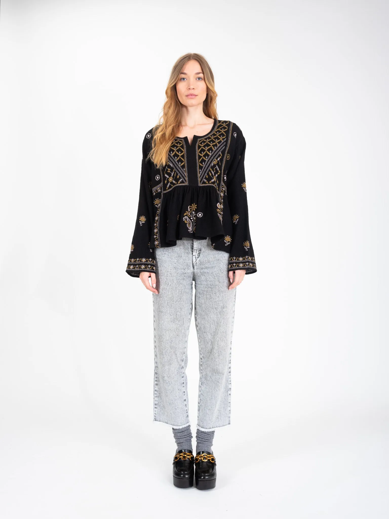 Blouse noire brodée HIPPY