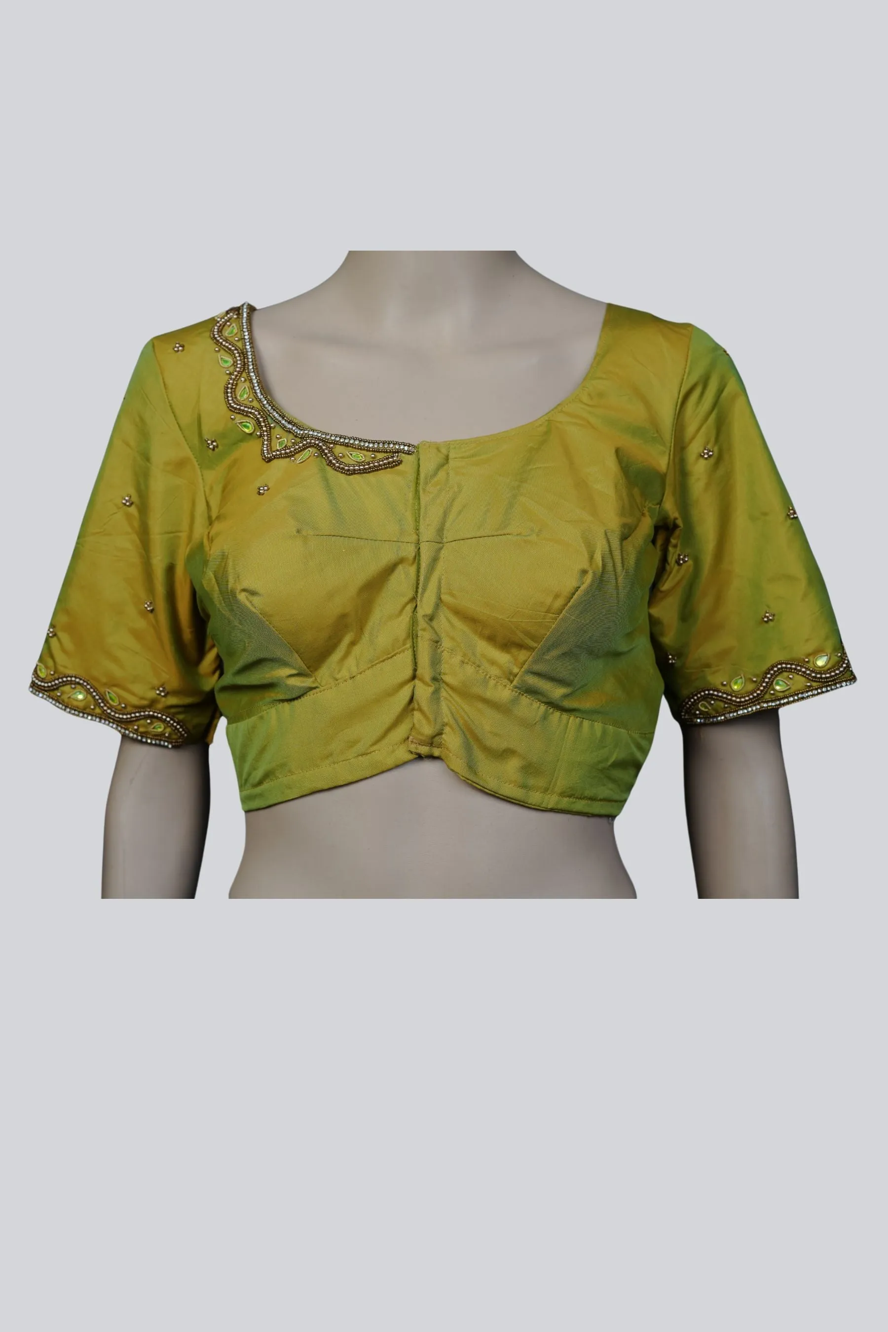 Chic Aari Elegance: Discover Stunning Blouses at JCSFashions