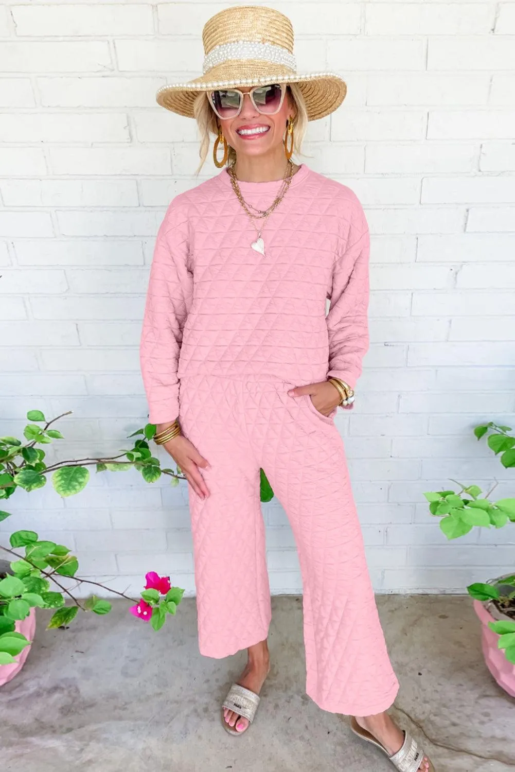 Chic Pink Quilted Lounge Pullover and Joggers Set - Effortless Style for Cozy Days