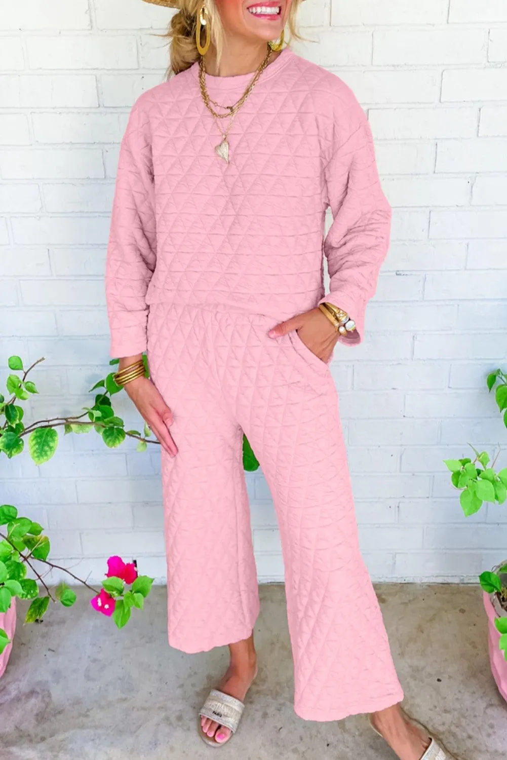 Chic Pink Quilted Lounge Pullover and Joggers Set - Effortless Style for Cozy Days