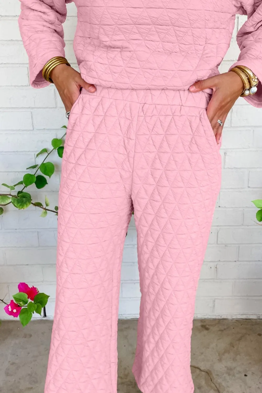 Chic Pink Quilted Lounge Pullover and Joggers Set - Effortless Style for Cozy Days