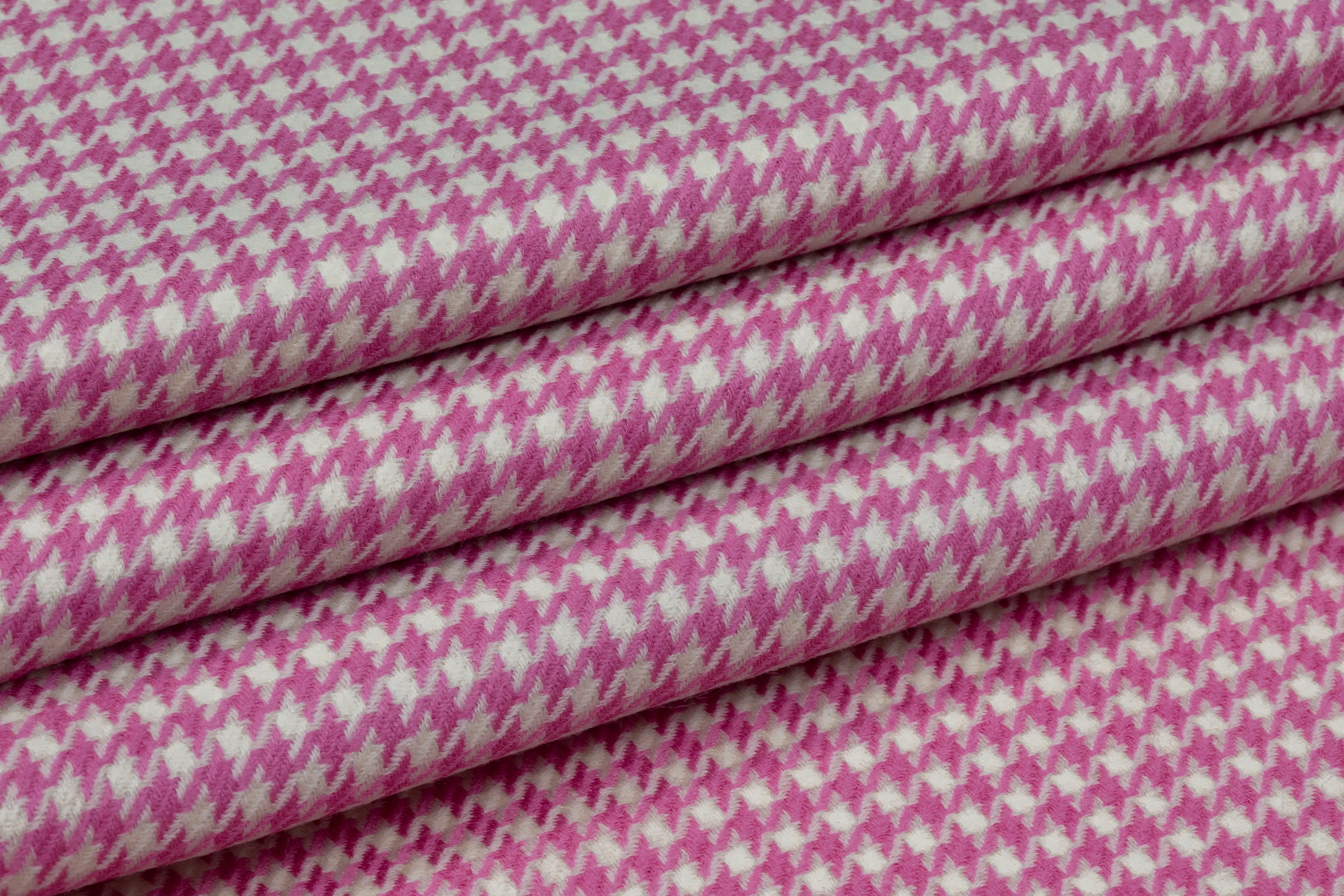 Houndstooth Italian Wool Suiting - Pink / White