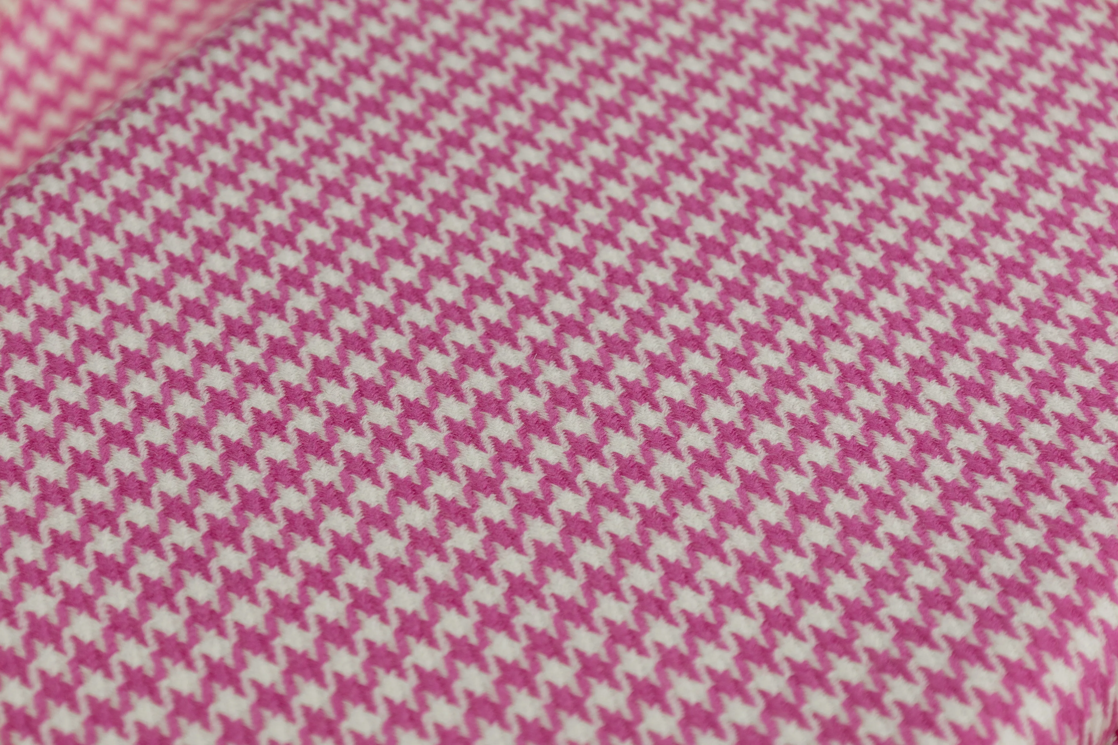 Houndstooth Italian Wool Suiting - Pink / White